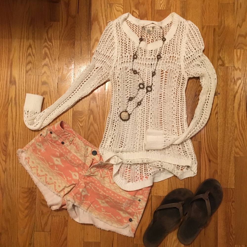 Wide knit Billabong Sweater!